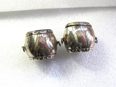 ANTIGUA OLLA CHINA DE SAL Y PIMIENTA DE PLATA ESTERLINA Trompe-l'oeil CHINA AÑOS 1900 Foto 1 de 4