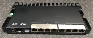MIKROTIK RB5009UPr+S+IN, 8 PORT PoE-in and PoE-out HEAVY DUTY ROUTER. - Afbeelding 1 van 3
