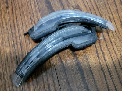 2015-2021 OEM Ford Mustang S550 Lâmpada LED Espelho Lateral Luzes de Sinal de Seta Pisca-pisca - Imagem 1 de 3