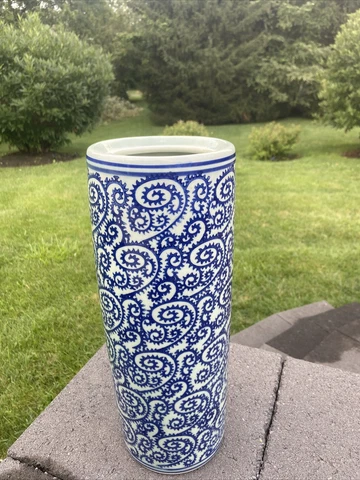 VTG Decorative Umbrella Stand English Blue & White Heavy Ceramic Planter 14.75” Cover