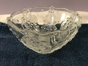 Christmas crystal bowl Gorham holiday traditions santa & trees EX5176 - Picture 1 of 7