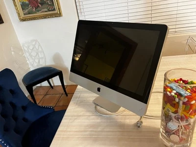 Apple Imac 2011 21.5 inch Works Missing Hardrive - Image 1 of 4