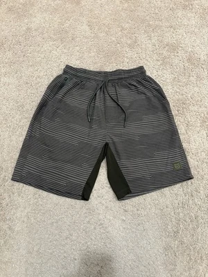 Pantalones Cortos MTN OPS Para Hombre Medianos Verdes Rayas Rendimiento Atlético Táctico Foto 1 de 4