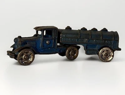 A C Williams铸铁5.5英寸老式汽油油轮玩具卡车蓝色 — 第 1/4 张图片