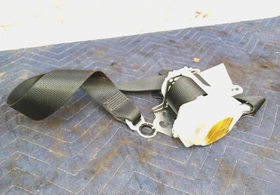 2013-2018 Toyota RAV4 Front Left Driver Seat Belt Assembly Retractor Black OEM Foto 1 de 3