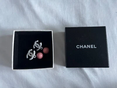 Chanel CC Logo Dangle Earrings Pink Bead Drop Clip-On With Box – Vintage Rare - Image 1 of 3