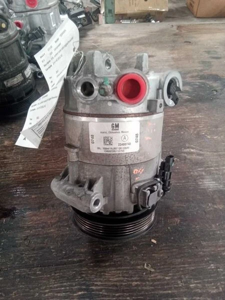 2012-2015 Chevy Equinox GMC Terrain 2.4L  A/C Compressor OEM - Image 1 of 1