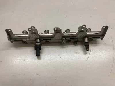 CARRIL DE COMBUSTIBLE CON SENSOR PARA AUDI A3 8P1 2.0 TFSI 200 CV CÓDIGO AXX 06F133317C 2005 Foto 1 de 4