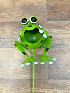 Frog Metal Garden Stake 18" x 5" - Picture 1 of 4