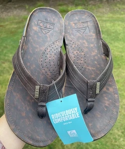 J-Bay III Men's Full Grain Leather Flip Flop Sandals Size 11 Waterproof NWT - Picture 1 of 18