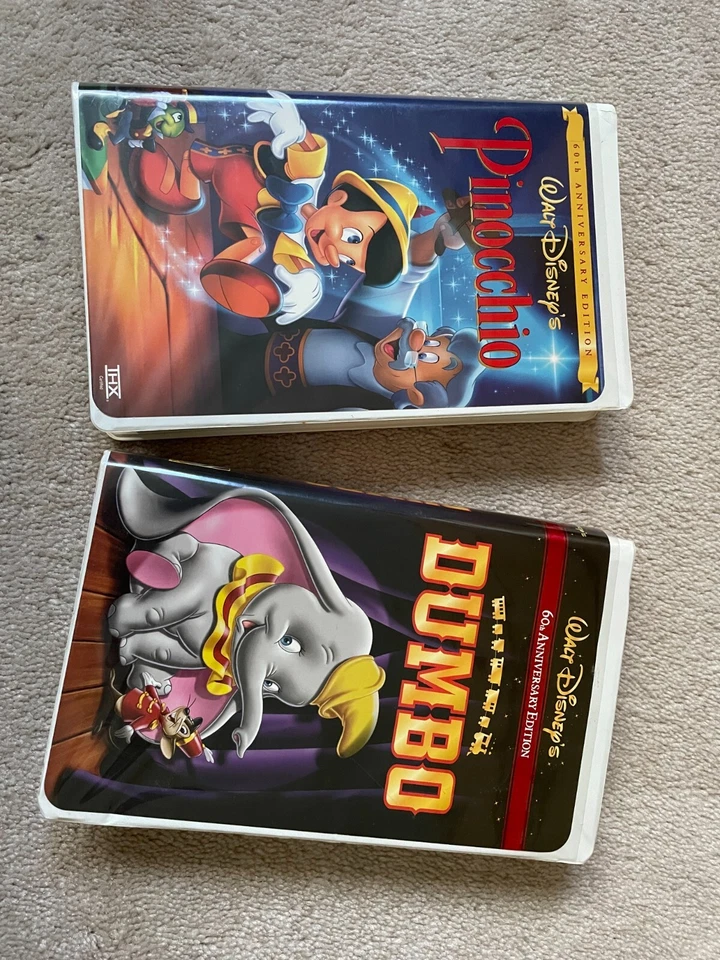 60th Anniversary Edition Disney VHS Tape Bundle- Pinocciho and Dumbo Foto 1 de 1