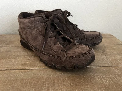 Botas chukka de gamuza Skechers tótem poste calce relajado marrón gamuza para mujer EE. UU. 8 Foto 1 de 4