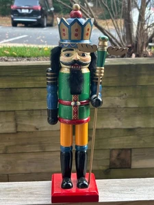 Vintage 14" tall wooden KING Nutcracker w/Scepter TRADITIONS sculpted face - Picture 1 of 14