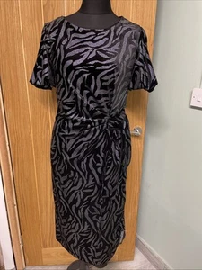 Ladies Roman Originals Animal Print Shimmer Velvet Dress Size 18 - Picture 1 of 13