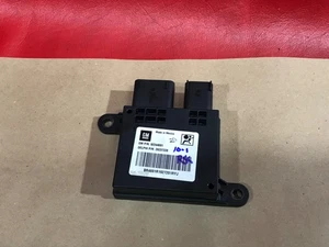 2010-2015 Chevrolet Camaro RH Passenger Seat Occupancy Sensor Module 92244691 - Picture 1 of 3