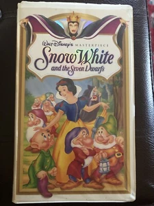Rare Walt Disney's 'Snow White and the Seven Dwarfs' Masterpiece VHS   - Picture 1 of 4