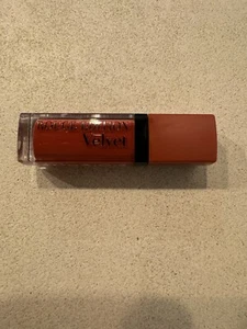 Rouge Edition Velvet Lipstick by Bourjois 12 Beau Brun 7.7ml - Picture 1 of 3