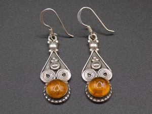 VINTAGE BEAUTIFUL STERLING SILVER ORNATE BALTIC AMBER BOHO DROP EARRINGS - Picture 1 of 3