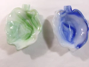 Vintage Akro Agate Leaf Ashtrays Set/2 Green White Blue White Trinket Dish USA - Picture 1 of 5