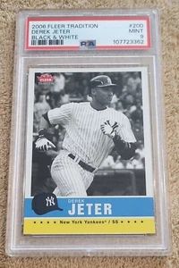 DEREK JETER 🔥 PSA 9 MINT ⚾️ 2006 Fleer BLACK & WHITE #200 SP Parallel YANKEES - Picture 1 of 5