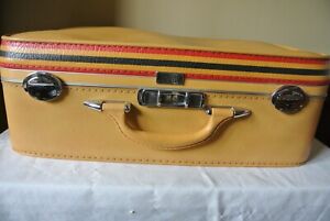  Vintage MCM Retro Amelia Earhart Leather Luggage Suitcase Bag