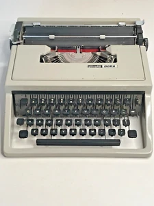 Olivetti Dora Vintage Typewriter In Original Case - Picture 1 of 16