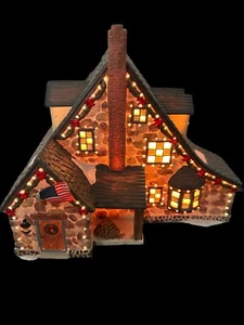 Vintage 2003 Heartland Valley Village Lighted Fiber Optic House w/ American Flag - Picture 1 of 15
