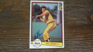 1982 DONRUSS PHIL GARNER AUTOGRAPHED BASEBALL CARD - Picture 1 of 2