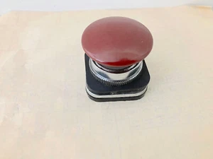 Vintage Aircraft Plunger Style Push Button, NOS, in Red (L59) - Bild 1 von 2