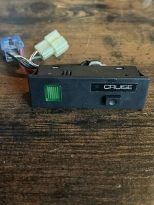84 88 TOYOTA PICKUP 4RUNNER CRUISE CONTROL SWITCH DASH LIGHT SR5 - Picture 1 of 3