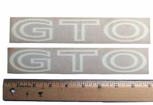 One Pair (Two Pieces) of GTO #479922 Decals, White – NOS from Original Purchaser - Bild 1 von 1