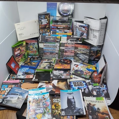 HUGE Paper Lot: Case Manual Cover Art & Insert Bundle + Gamecube For Parts Games - Image 1 of 4