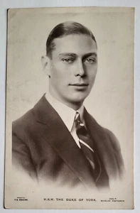 C 1930 RPPC HRH THE DUKE OF YORK (GEO VI) - INFORMAL PHOTO PORTRAIT SUIT & TIE - Bild 1 von 2