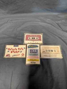 Vintage 1990er Jahre Kassettenbänder 4er Set Buffalo Bills Bisons 97 Rock 104 Oldies - Bild 1 von 5