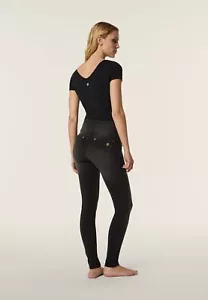 Freddy N.O.W. High Waist Denim mit überkreutztem Bund Schwarz - Bild 1 von 35