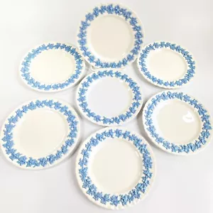 7 Wedgwood Embossed Queensware Shell Edge Lavender on Cream Bread Plates 6 1/4 " - Picture 1 of 8