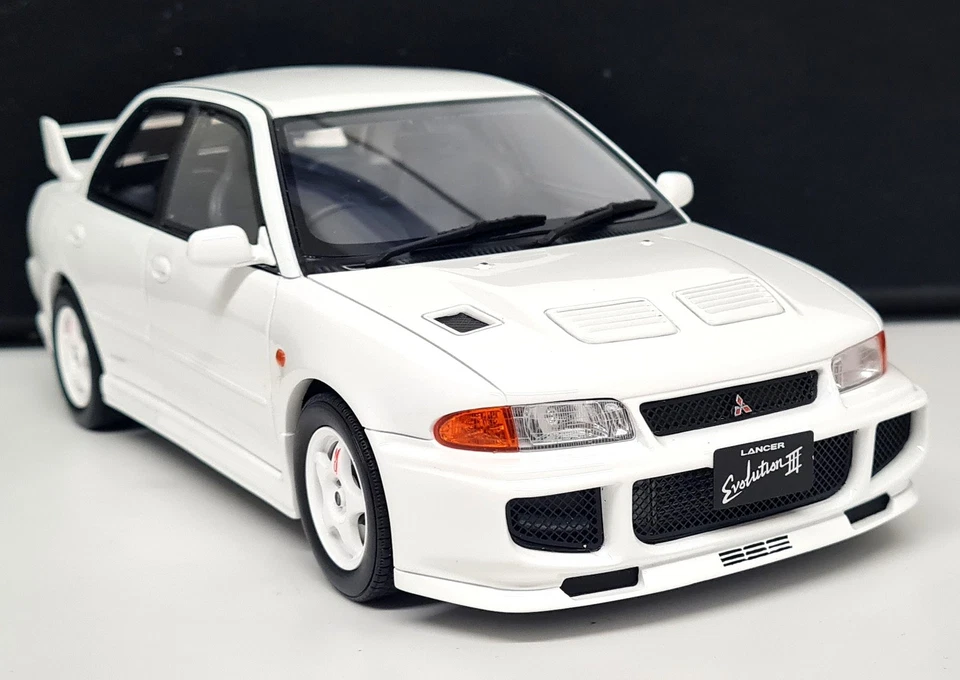 1 18 OTTOMOBILE Mitsubishi Lancer Evo Iii 1995 White OT1065