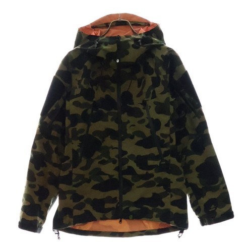A BATHING APE (BAPE) Giacca da montagna A BATHING APE modello mimetico abuso nylon kaki usata f4a3dc