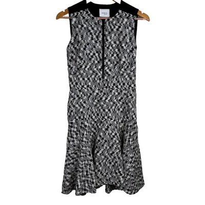 Vestido AKRIS PUNTO Ajuste y Acampanado Cremallera Frontal Sin Mangas Talla 4 Precio de venta sugerido por el fabricante $995 Mobwife Chic Foto 1 de 4