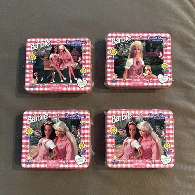 Vintage 1997 Mattel Barbie Russell Stover Adesivos de Lata Doce e Bloco de Notas Incluídos - Imagem 1 de 2