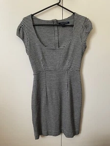 French Connection Wool Blend Dress Size 10 Black N White Houndstooth Like Print - Picture 1 of 8