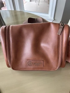 Men’s Original Penguin Hanging Travel Kit Toiletries Bag Brown Faux Leather - Picture 1 of 5