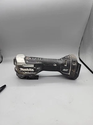 Makita XMT04 18V LXT Sub-Compact Brushless Starlock Max Multi-Tool Tool Only - Image 1 of 4