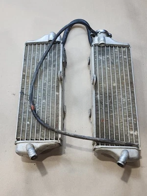 Radiadores Husqvarna TC/TE250 2004 TE310 TC/TE450 TC/TE510 SMR450/510 2003-2011 Foto 1 de 4