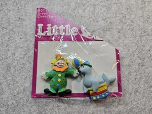 Little Q.T.'s Findings Embellishments Vintage Green Clown/Seal - Picture 1 of 3
