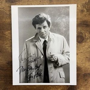 Peter Falk Signed 8x10 Photo – Columbo Trench Coat Portrait – Autographed - Picture 1 of 3