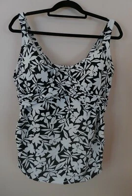 Lands' End 18W DDD Black White Floral Tankini Swimsuit Top Underwire & Soft Cup - Image 1 of 4