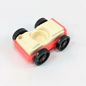 Coche de una sola persona Fisher Price Little People rojo blanco vintage - Imagen 1 de 4
