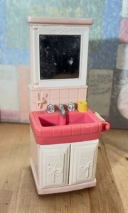 Fisher Price Loving Family Dollhouse Pink Bathroom Sink Mirror Vanity 1999 - Picture 1 of 6