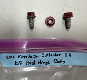 2006 Mitsubishi Outlander Driver Front Hood Hinge Bolts - Bild 1 von 2